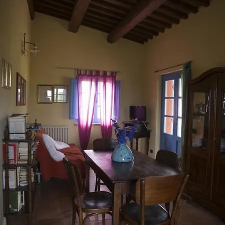 Farm Holiday Il Posto Delle Viole カーリ