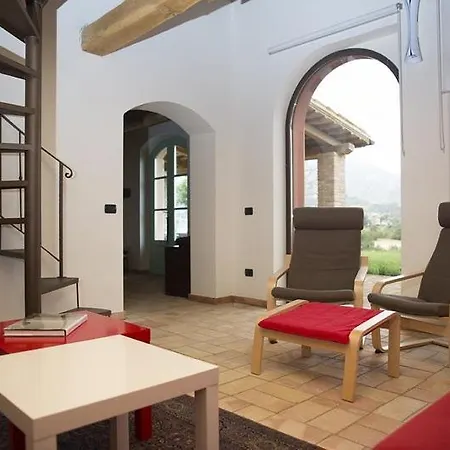 Farm Holiday Il Posto Delle Viole Agroturismo